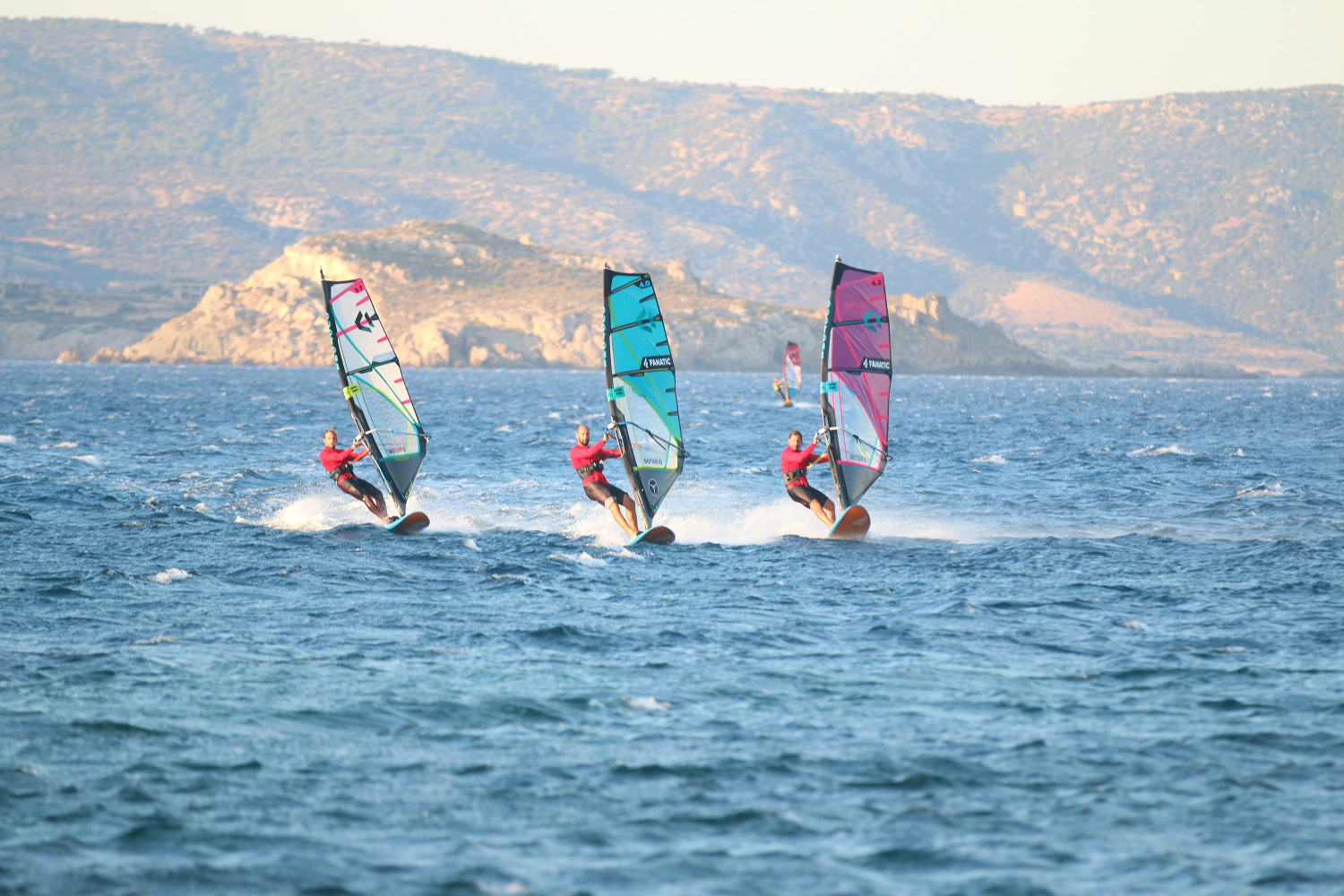 gun-bay-ion-club-karpathos-windsurf Windsurf sessions in Greece : ION CLUB Karpathos