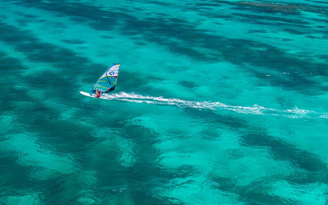 GESCHICHTE UND URSPRÜNGE DES WINDSURFENS