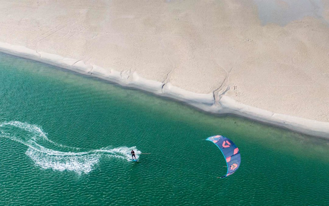 Kitesurfing: Should I travel with my own equipment?