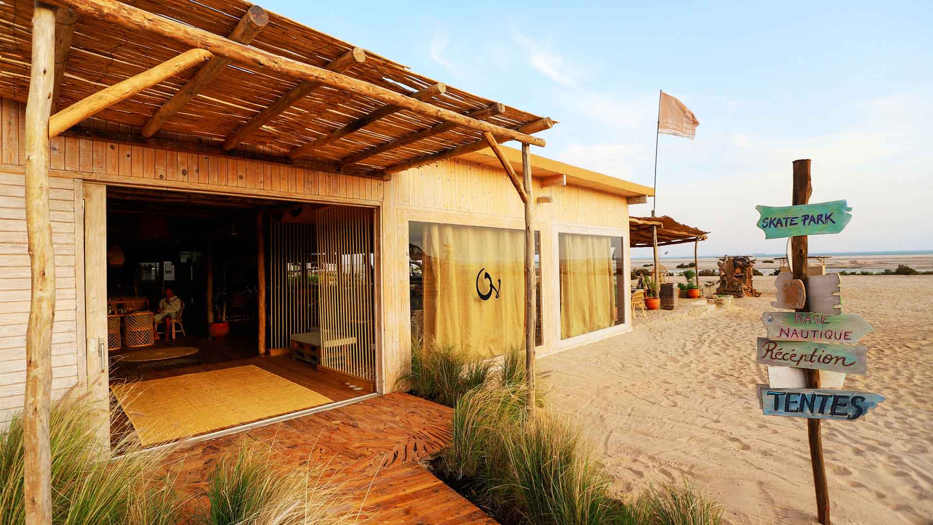 hotel ocean vagabond ecolodge in the middle of the desert 