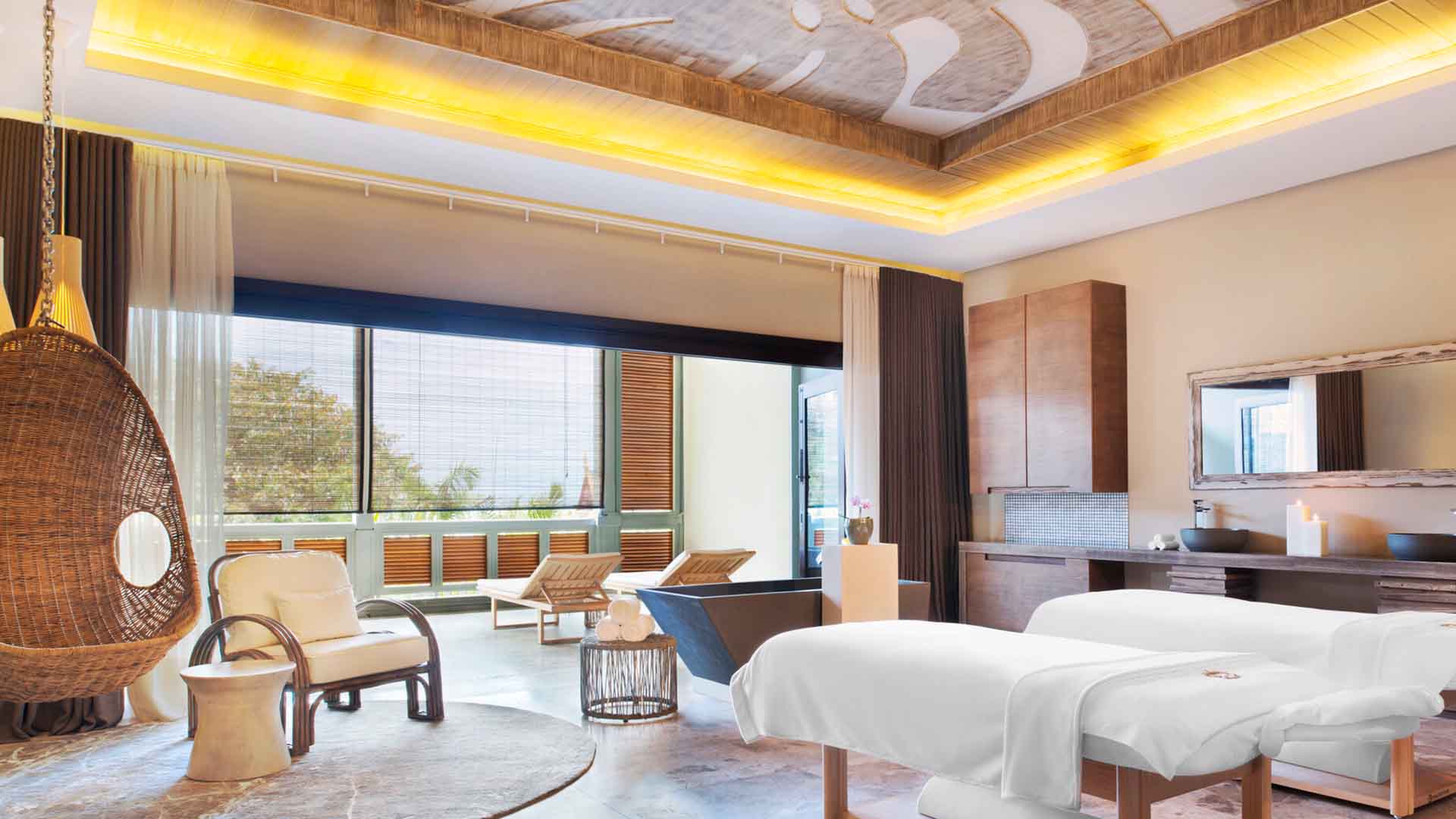 jw-mariott-SPA spa in jw marriott hotel with a view