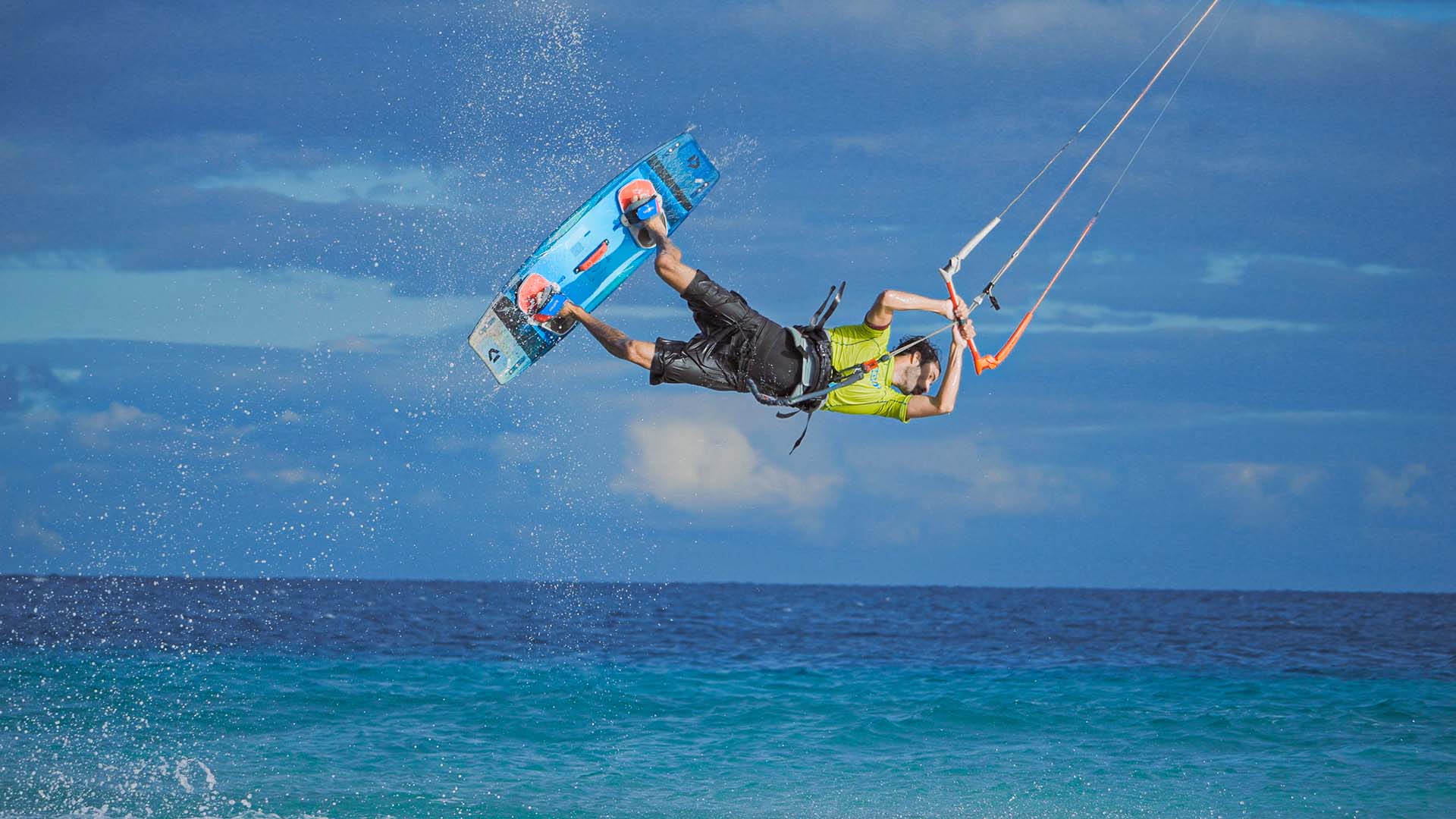 kitesurfing in waves ionclub