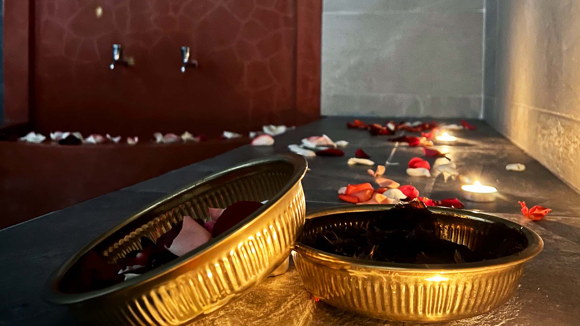 hammam hammam with black savoon