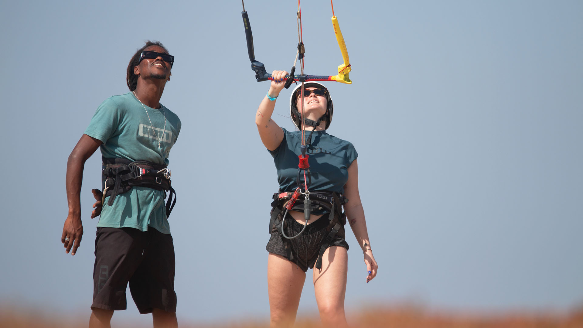 kitesurf lessons with happy client in lassarga