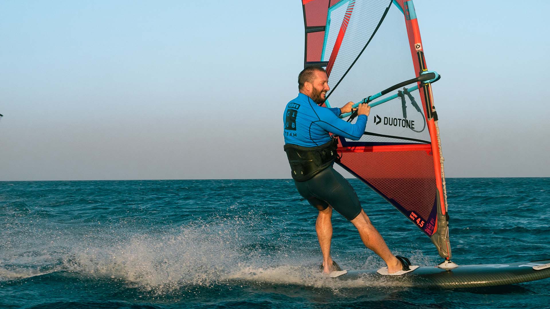 kitesurfing in waves ionclub