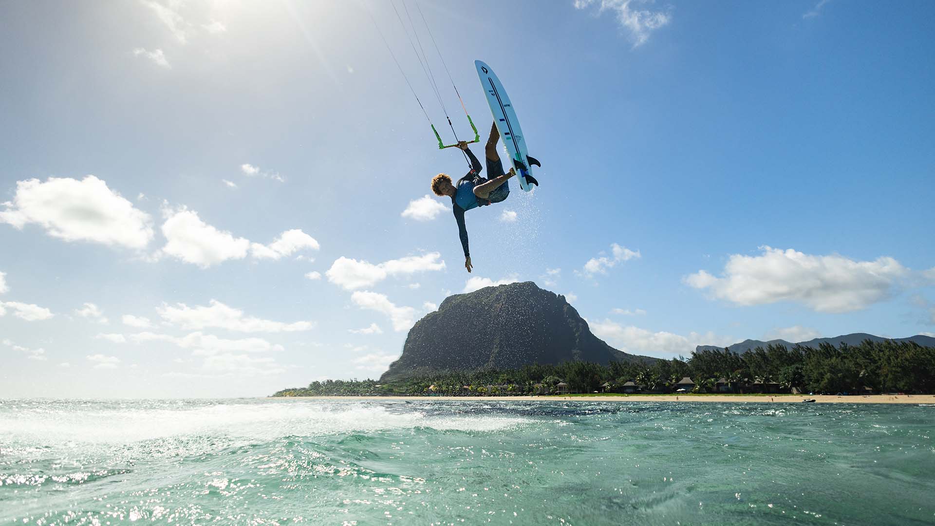 le morne kitesurf strapless jump under turquoise water