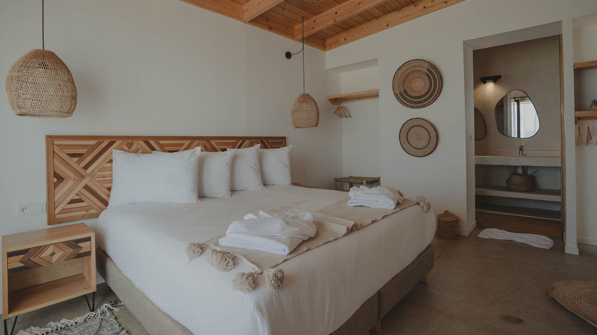 room with moroccan decoration