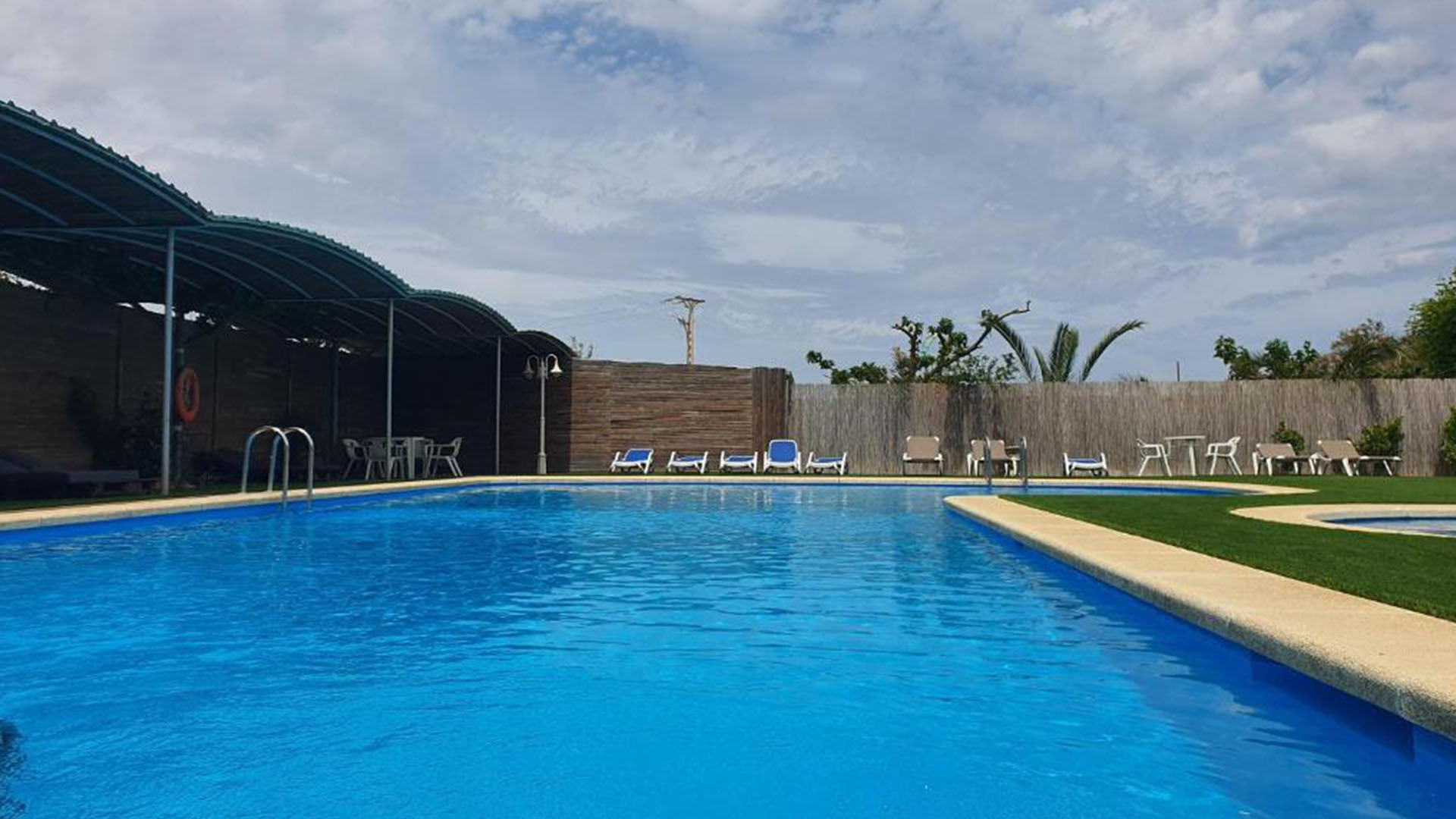 pool in riomar hotel