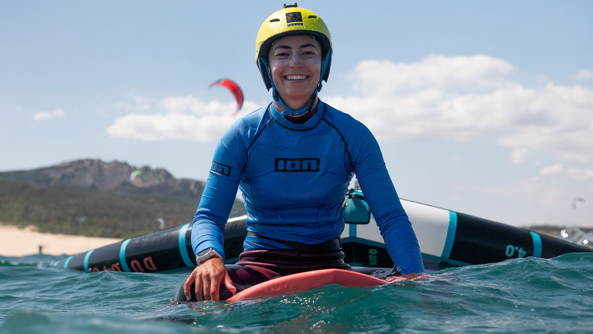 wingfoil smile in the water of tarifa